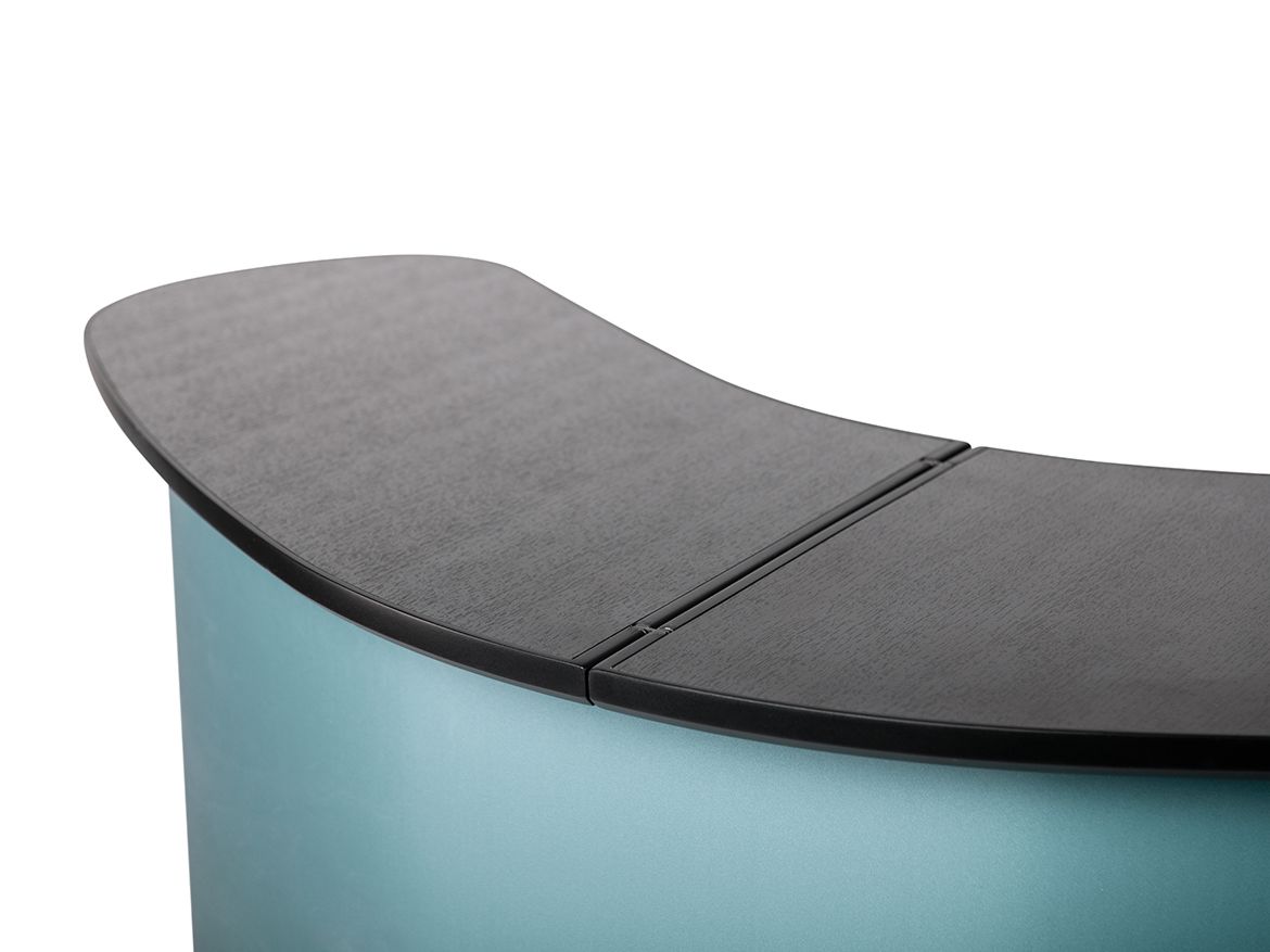 A table top for all types of weather