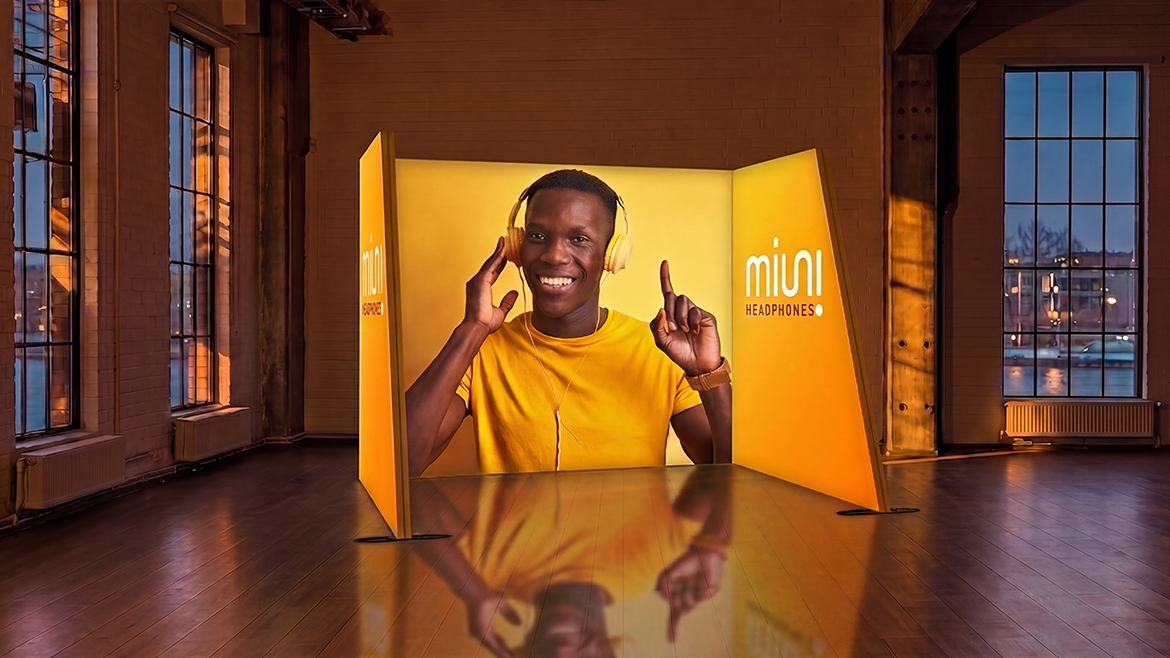 Expand-lightbox-u-shape-w-trapez-miuni-16-9